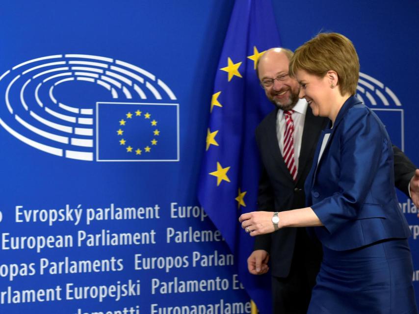 El presidente de la Eurocámara da la bienvenida a Sturgeon