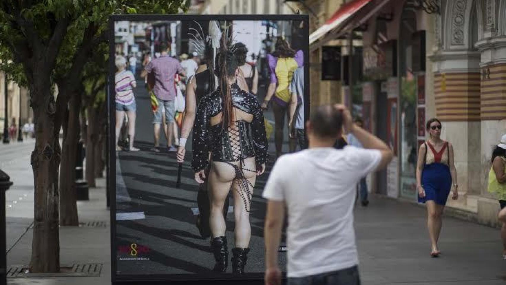Una de las imágenes que ha causado controversia en Sevilla.