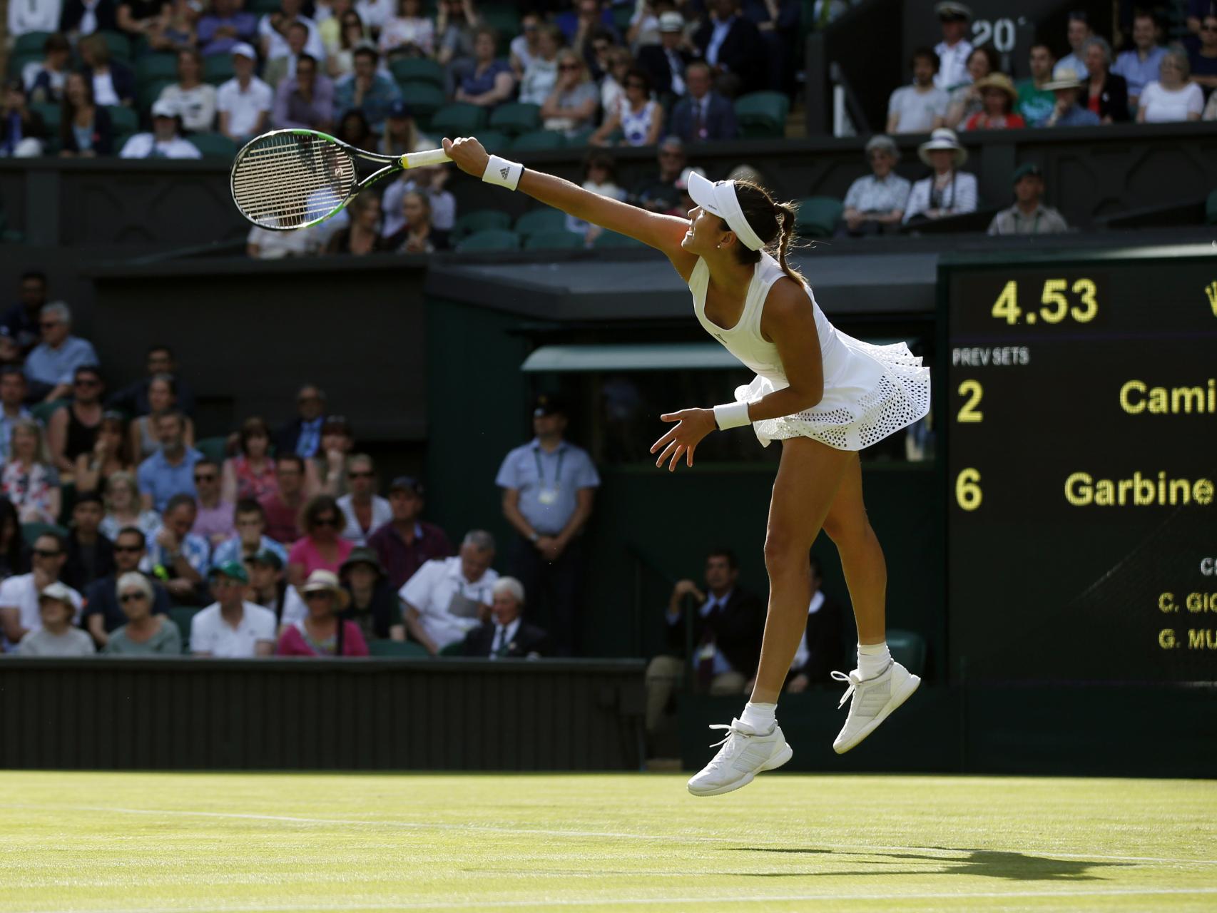 Garbiñe Muguruza, en el partido contra Camila Giorgi, en Wimbledon 2016.