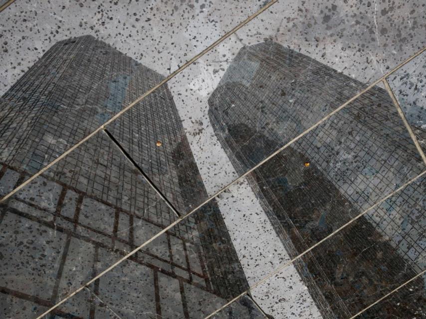 Reflejo de la sede de Deutsche Bank.