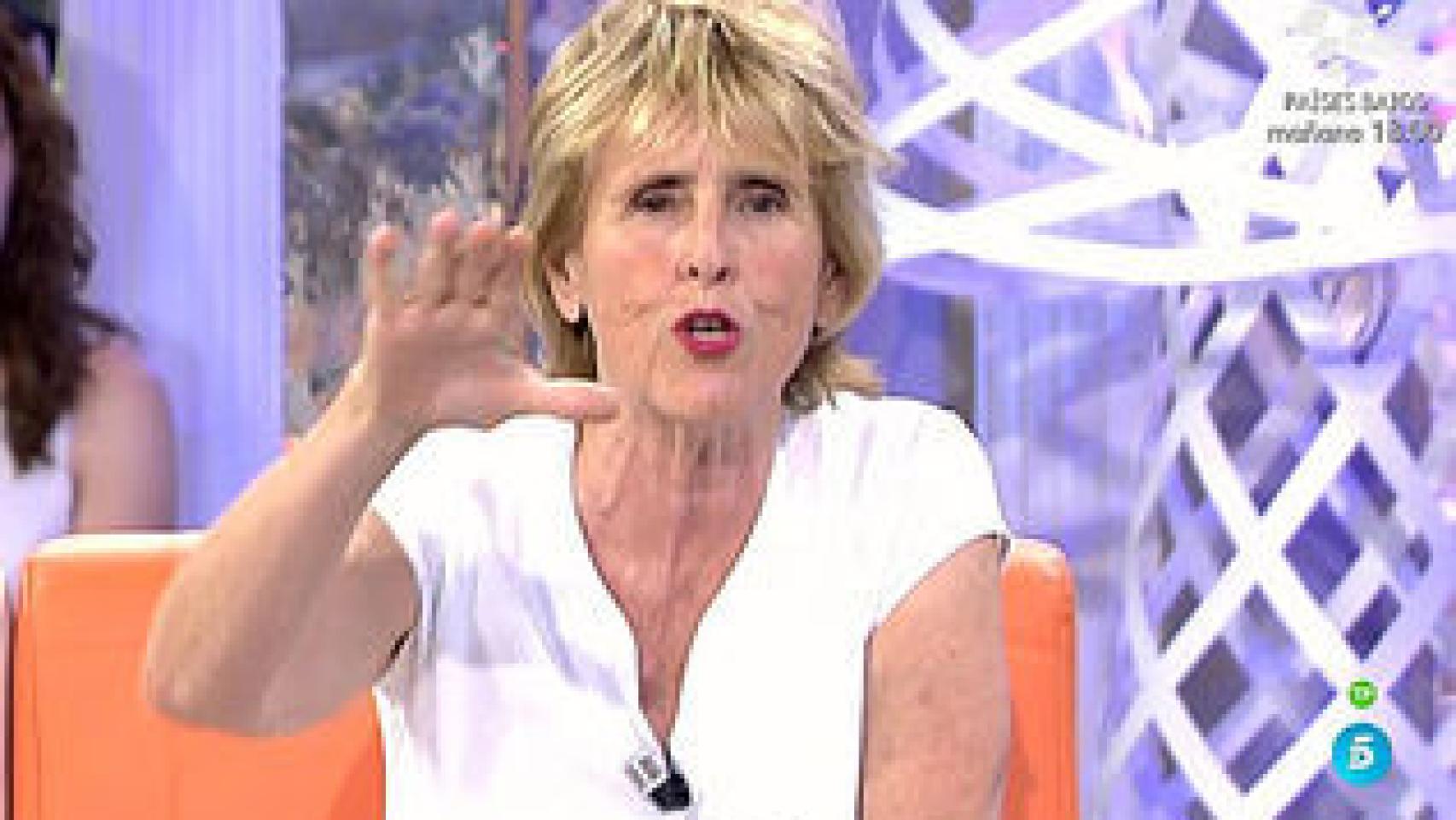 La presentador en el programa  'Qué tiempo tan feliz'