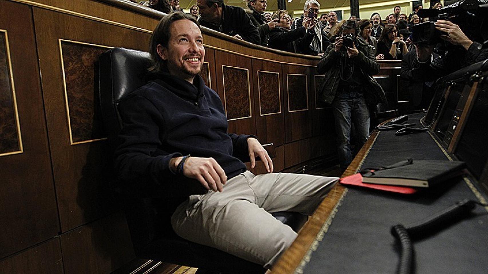 Pablo Iglesias en su primera visita al Congreso de los Diputados antes del 20-D.