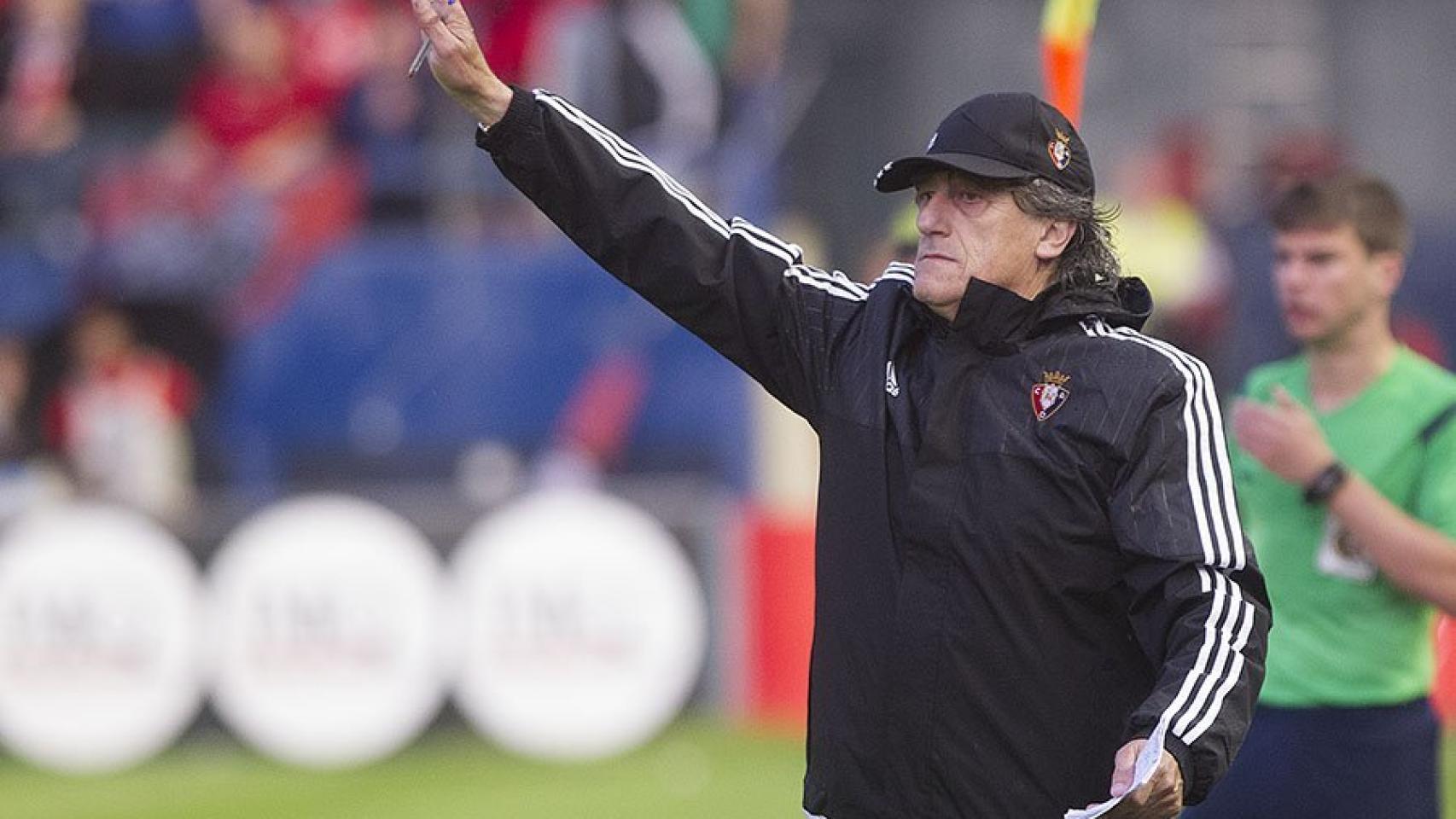 Enrique Martín, entrenador de Osasuna.