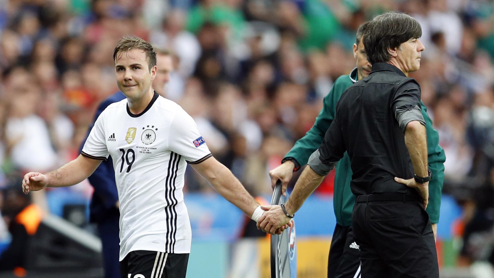 Götze es cambiado por Joachim Löw.