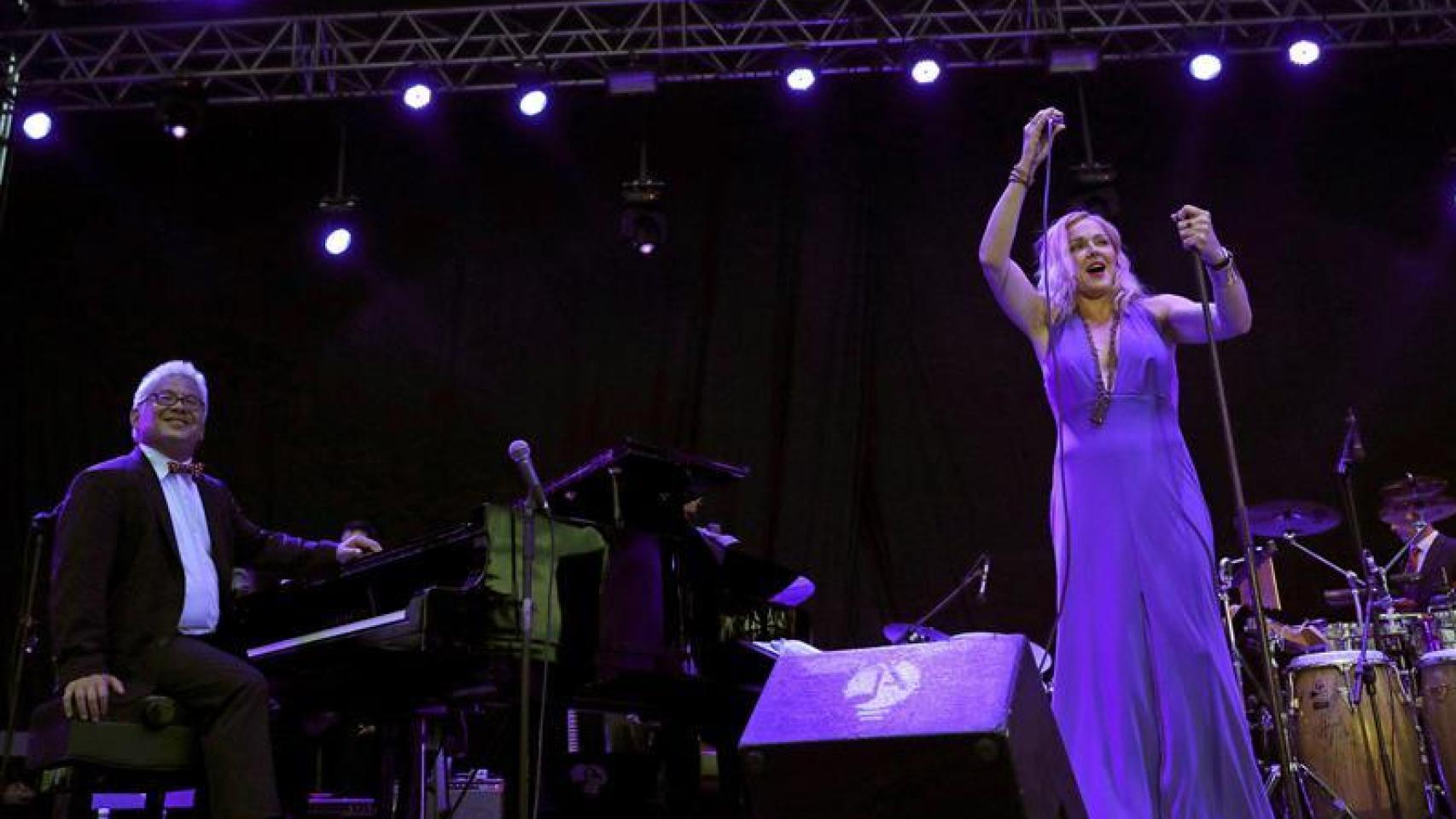 Pink Martini derrochó vitalidad en las Noches del Botánico.