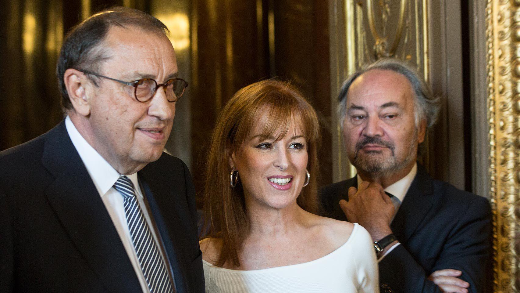 Mauricio Casals (izquierda)  y Gloria Lomana (centro) en la entrega del Premio Eisenhower.
