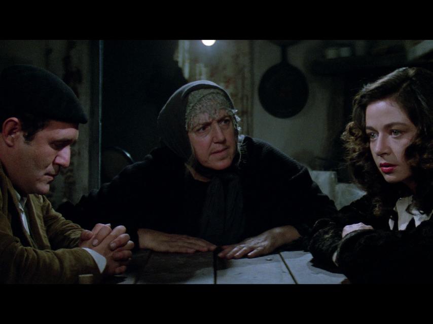 Fotograma de la película 'Bruja, más que bruja'.