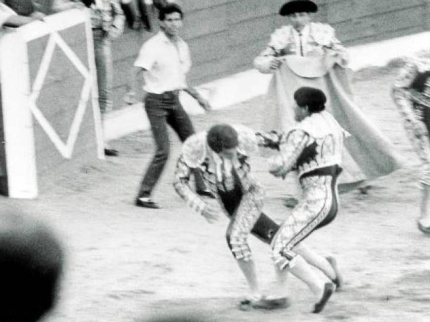 El Yiyo y el Pali el día de la muerte del torero el 30 de agosto de 1985 en Colmenar Viejo.