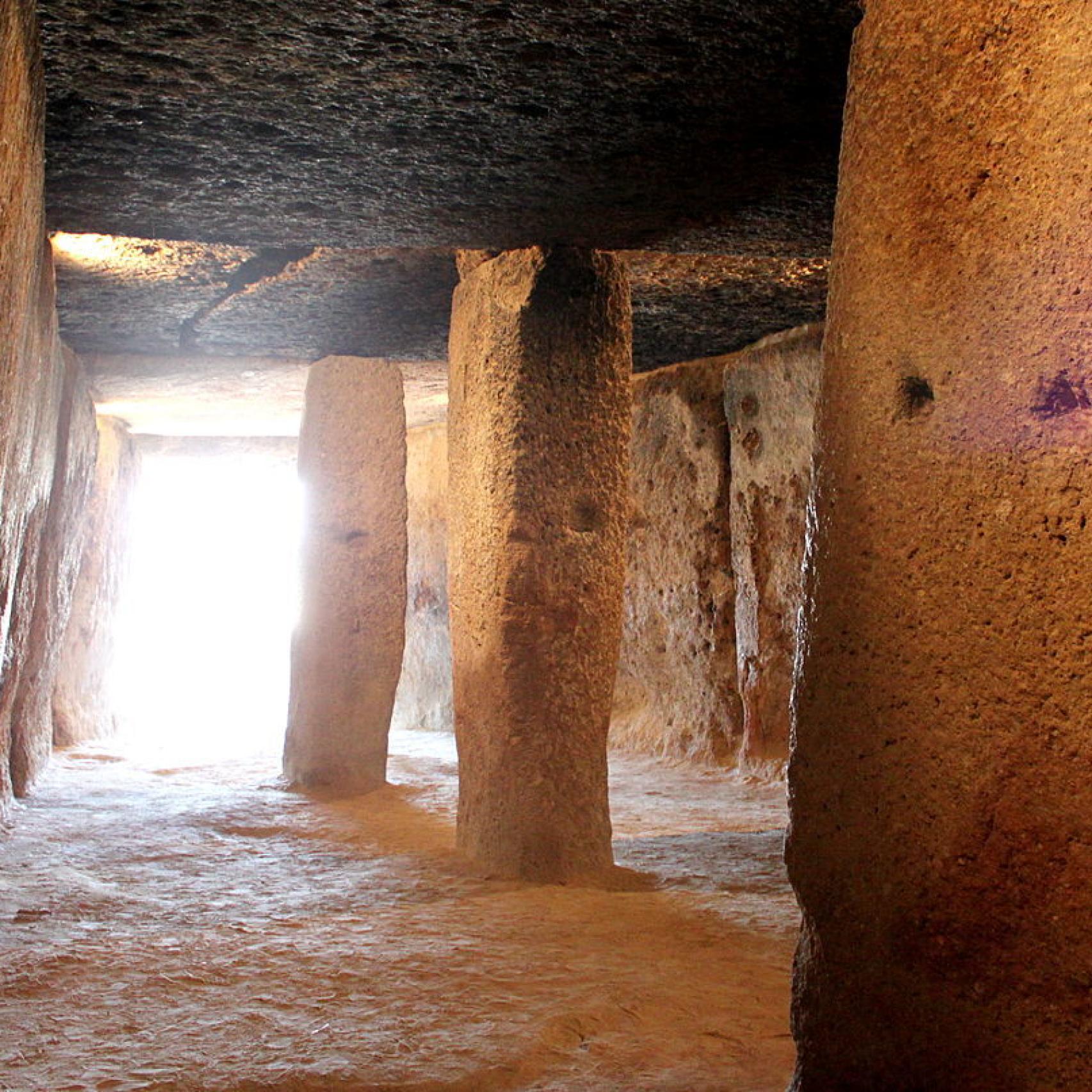 Cueva de Menga en Antequera.