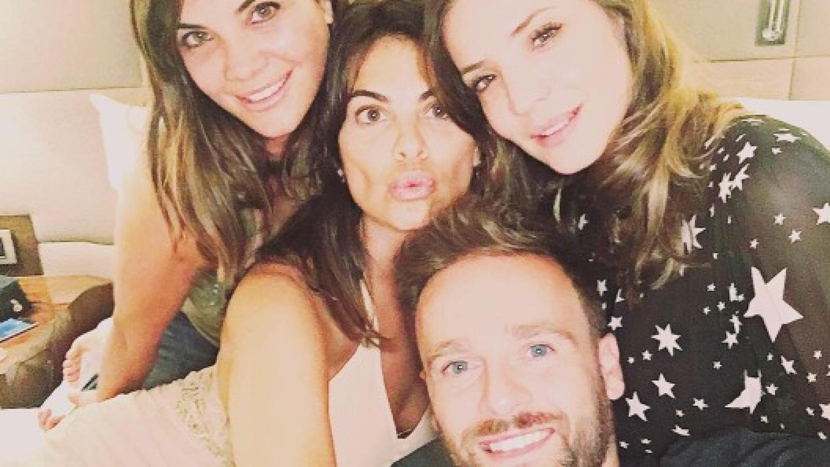 María José Suárez y sus amigos.