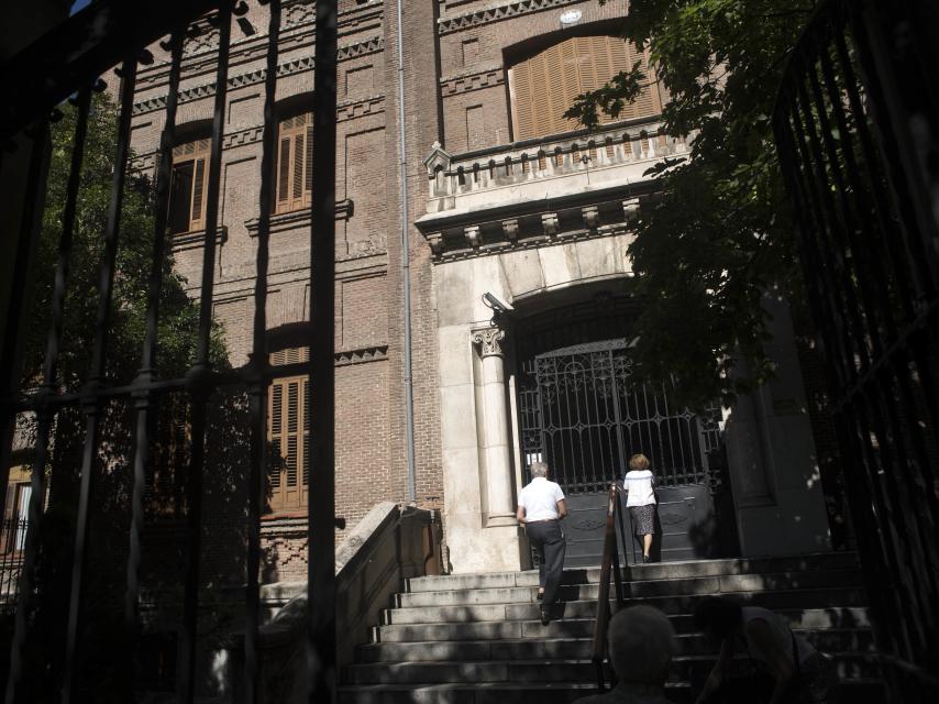 Entrada del asilo de Conde Peñalver