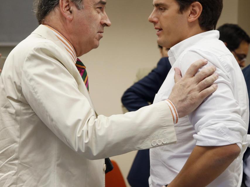 Pedro J. Ramírez junto a Albert Rivera.