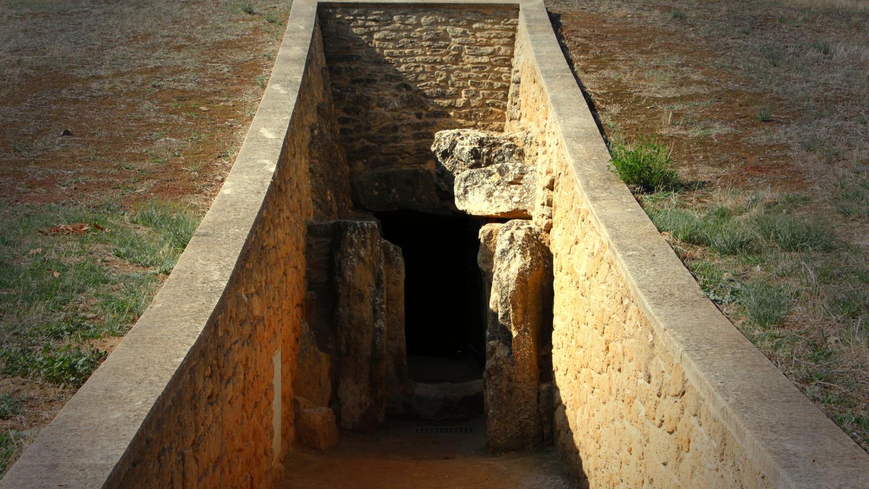 Dolmen de Viera en Antequera, Málaga.