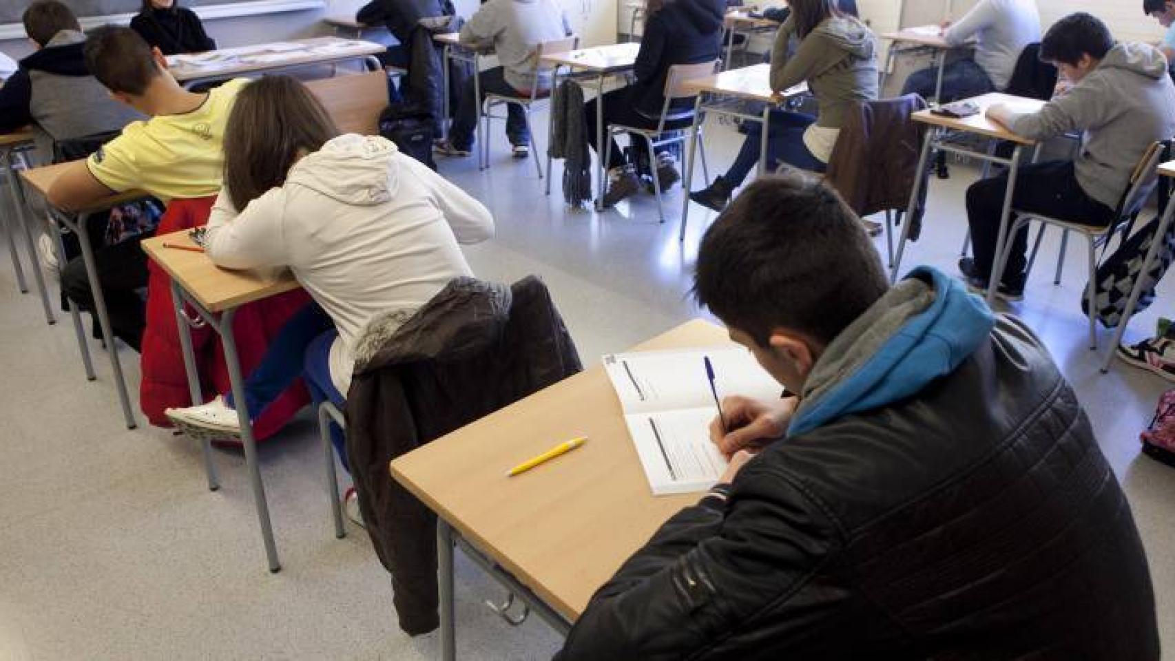 Alumnos en una clase de Educación Primaria