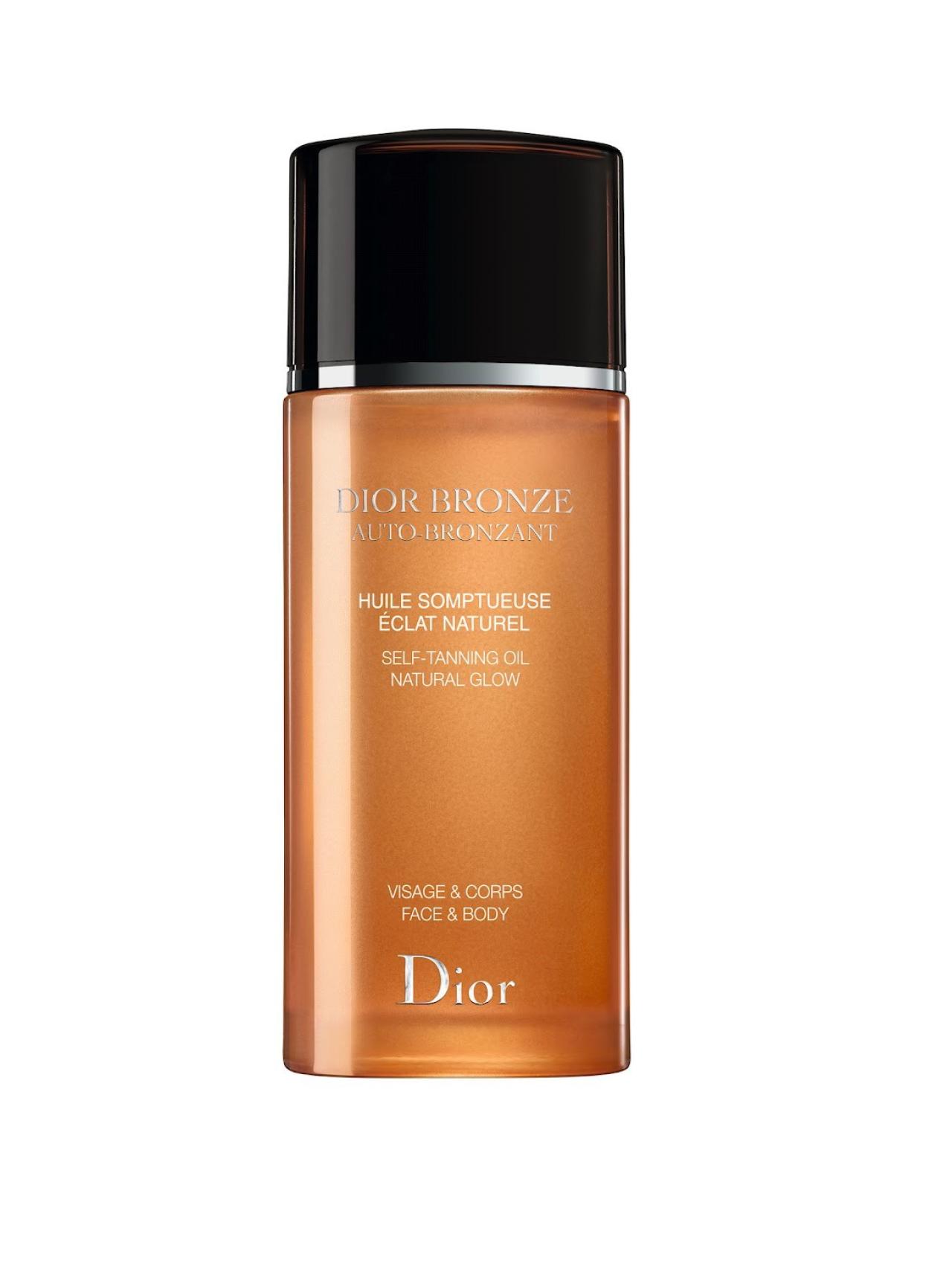 Su textura en aceite facilita un autobronceado homogéneo.