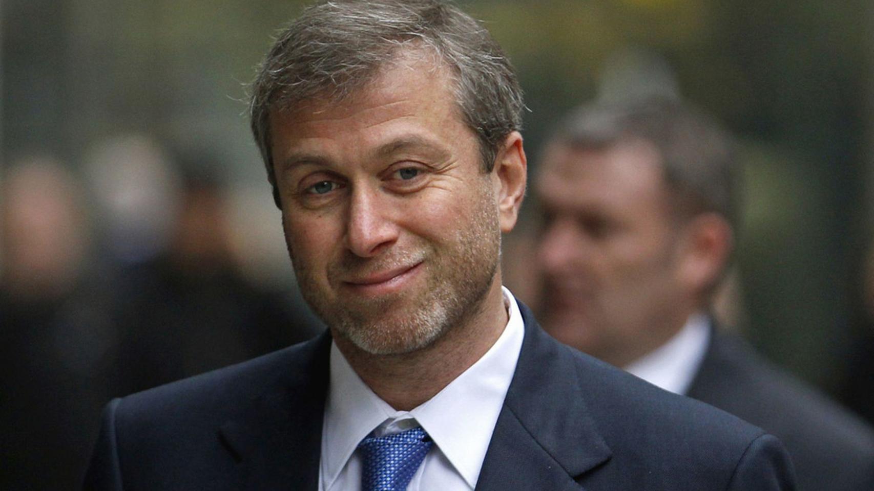 Abramovic disfruta de unas vacaciones en el mediterráneo.