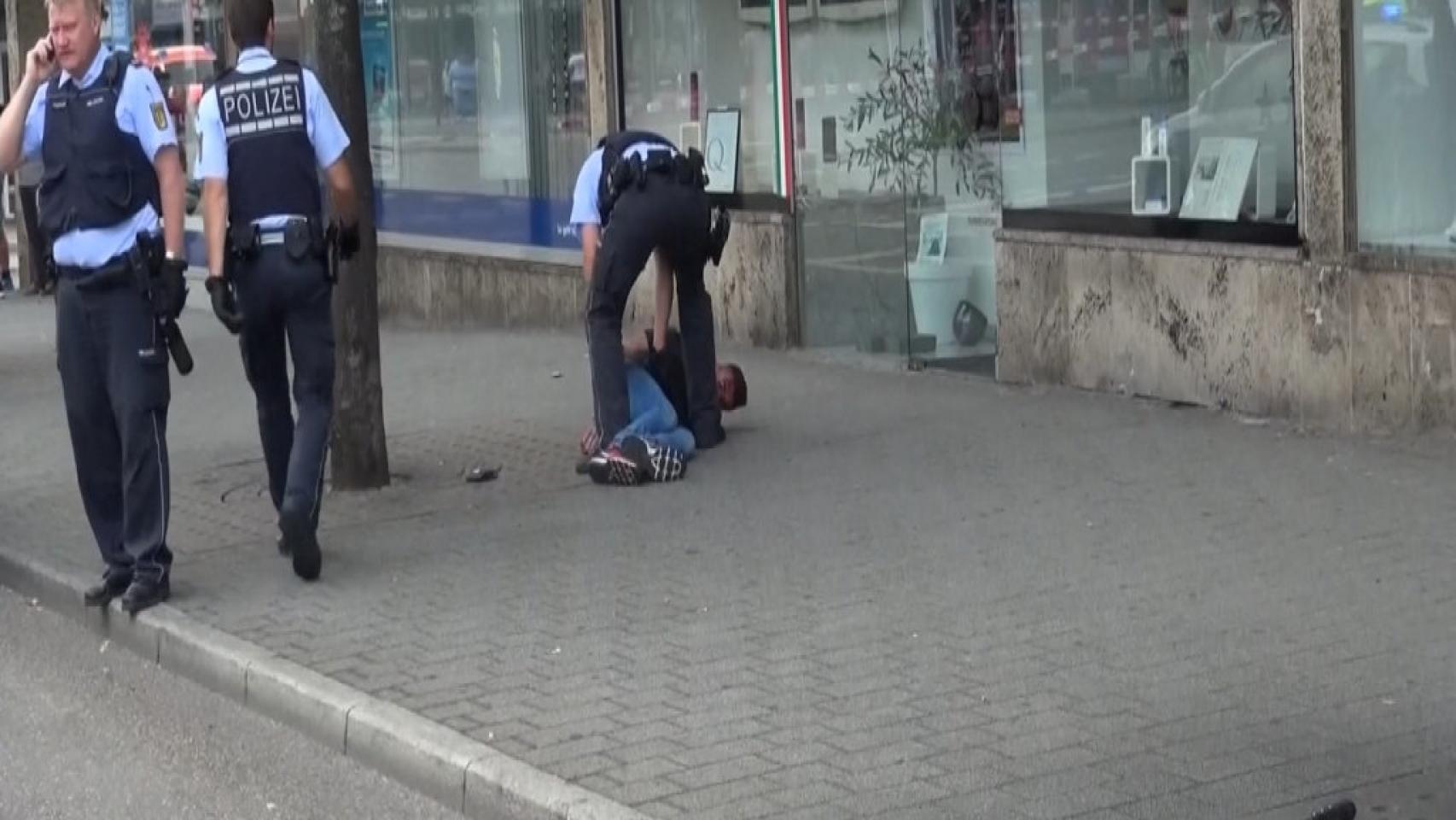 El arresto del sirio que ha matado a una mujer en Reutlingen.