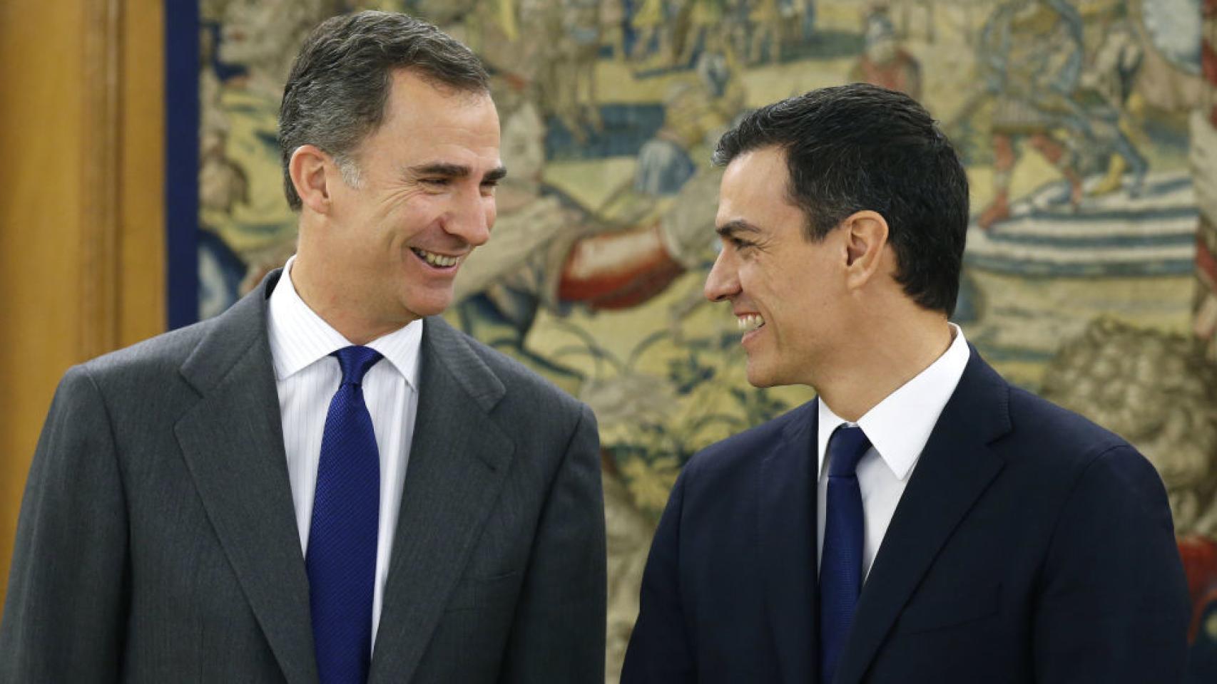 Pedro Sánchez y el rey en la ronda de consultas del pasado enero.