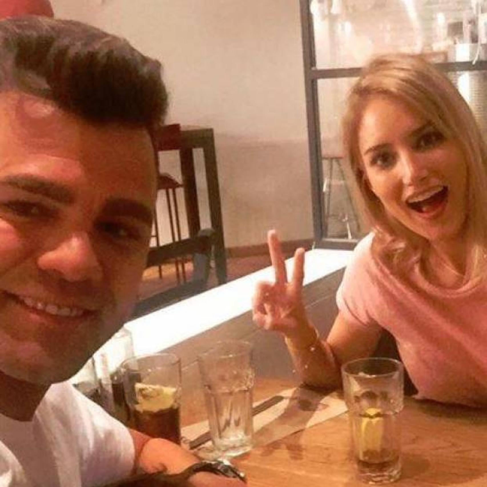 La familia Nieto Carrillo comieron este fin de semana al completo.