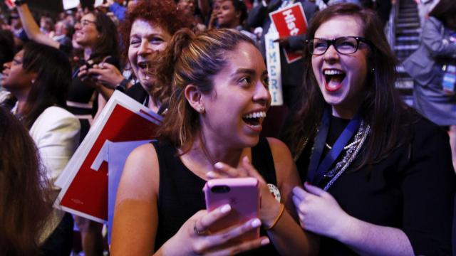 Las seguidoras de Hillary sostienen que es distinta a como la presentan los medios.