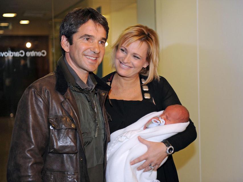 Presentación a los medios de Iker, el hijo de la pareja (2010)