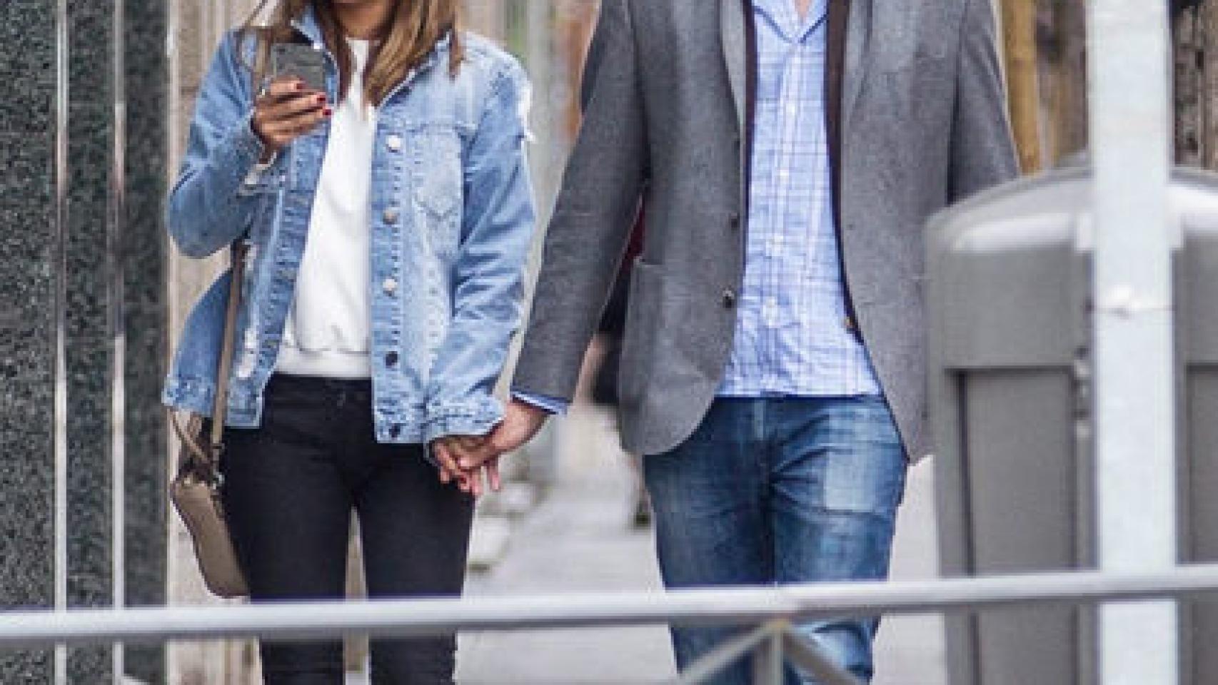 Elena Tablada y Javier Ungría pasean su amor.