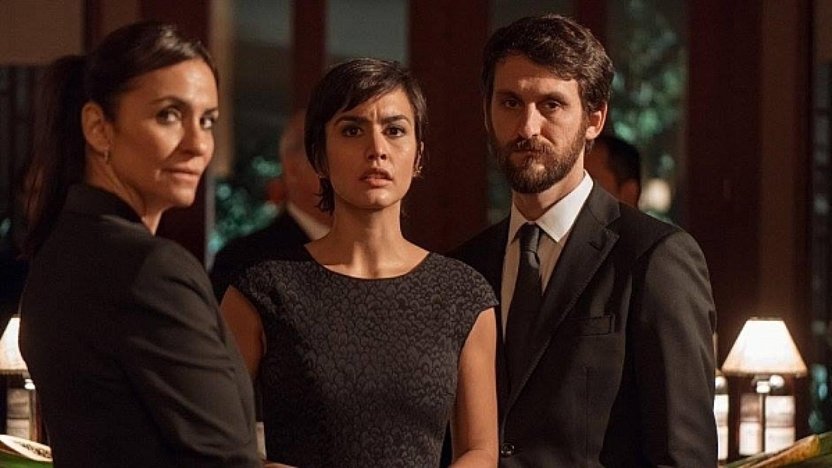 En una escena de la serie 'La Embajada', uno de sus proyectos más recientes.