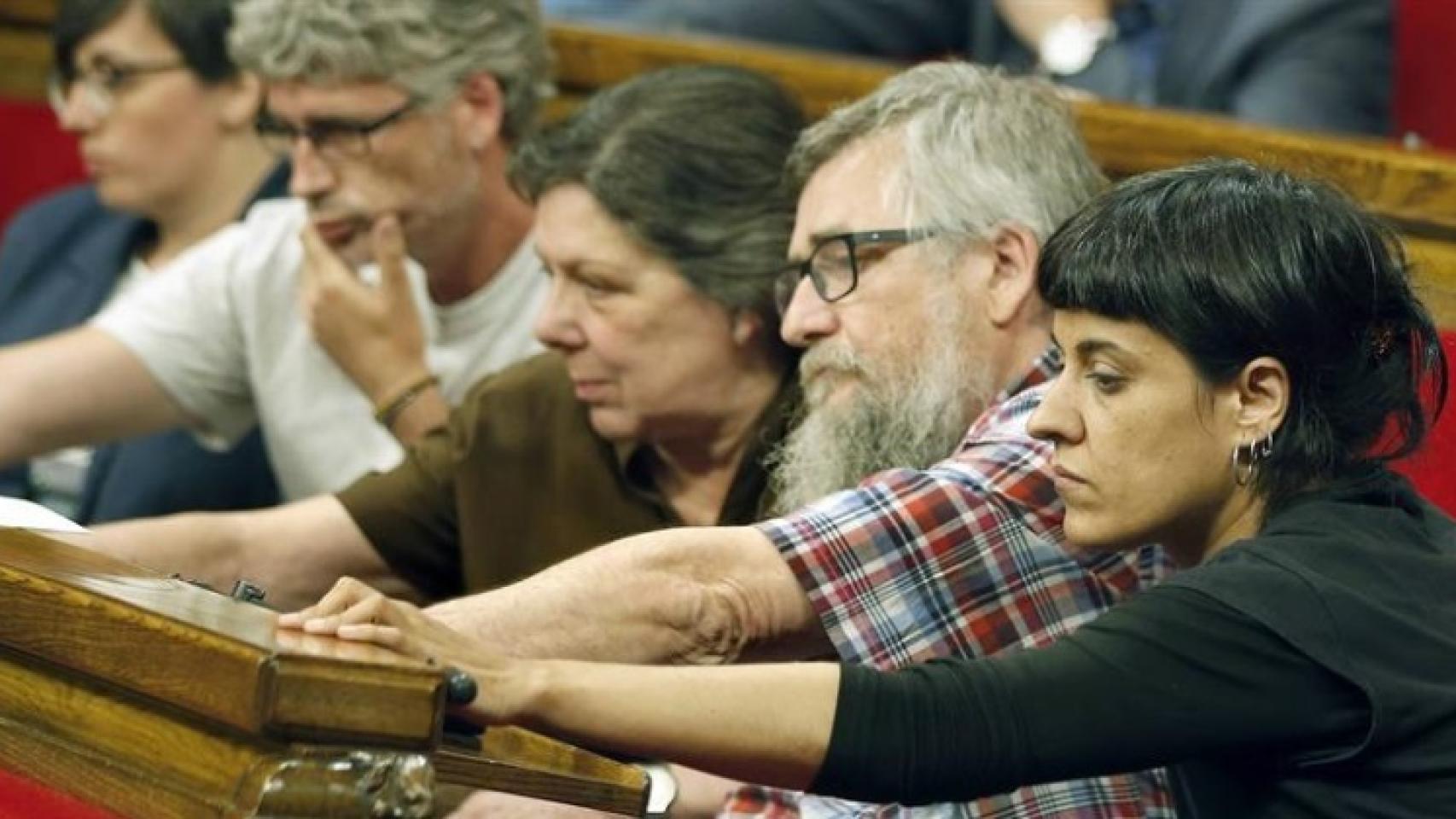 La CUP votando en contra de los presupuestos de la Generalitat este año