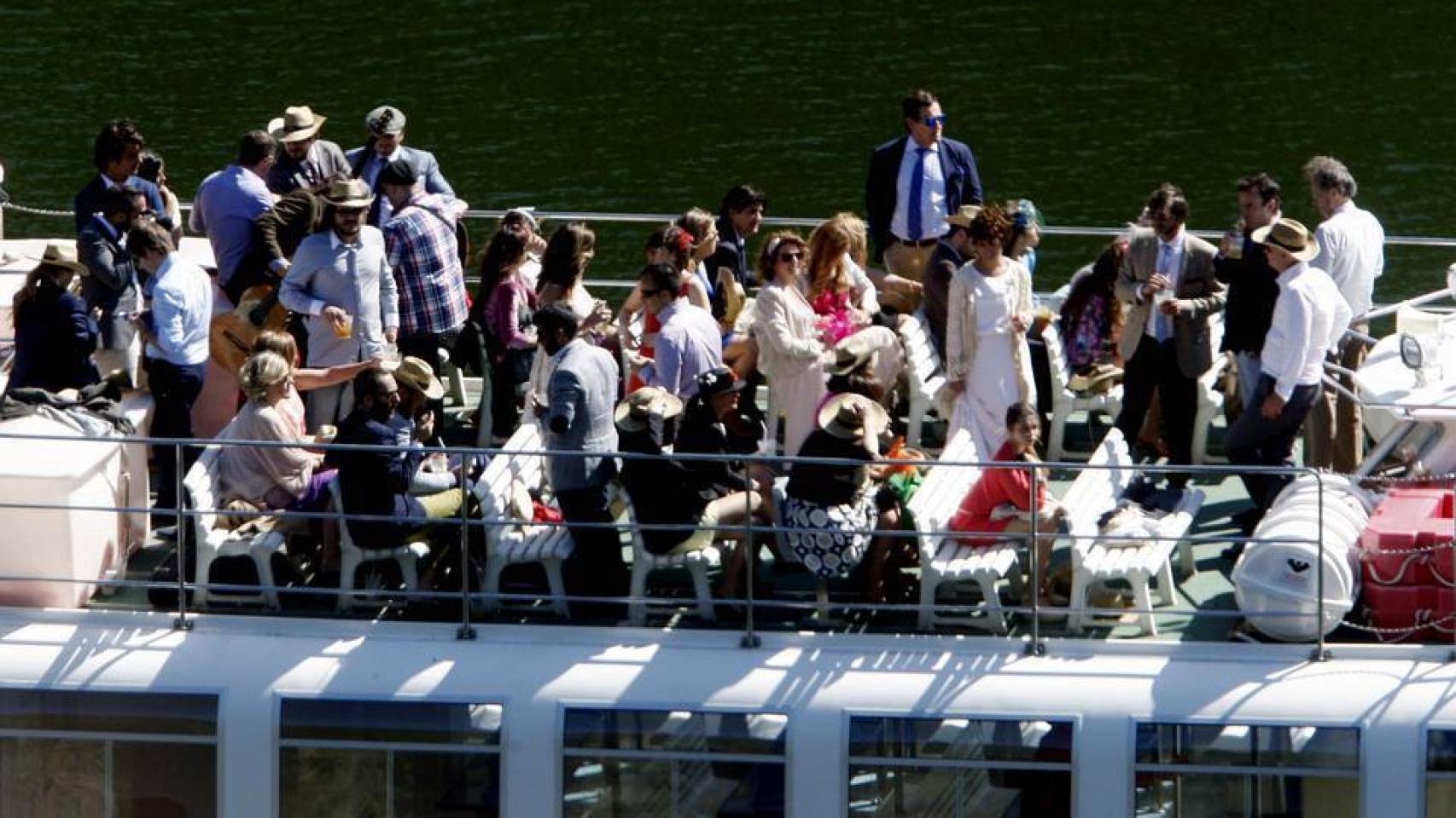 Barco donde se celebró la romántica y original boda
