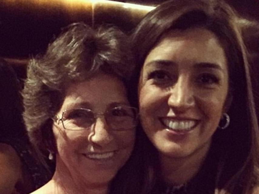 Madre e hija posan felices antes de producirse el secuestro.