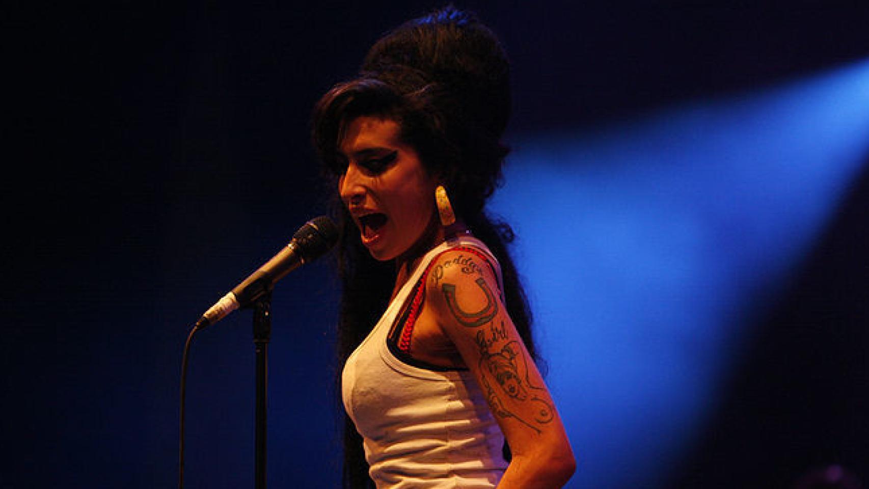 Amy Winehouse.