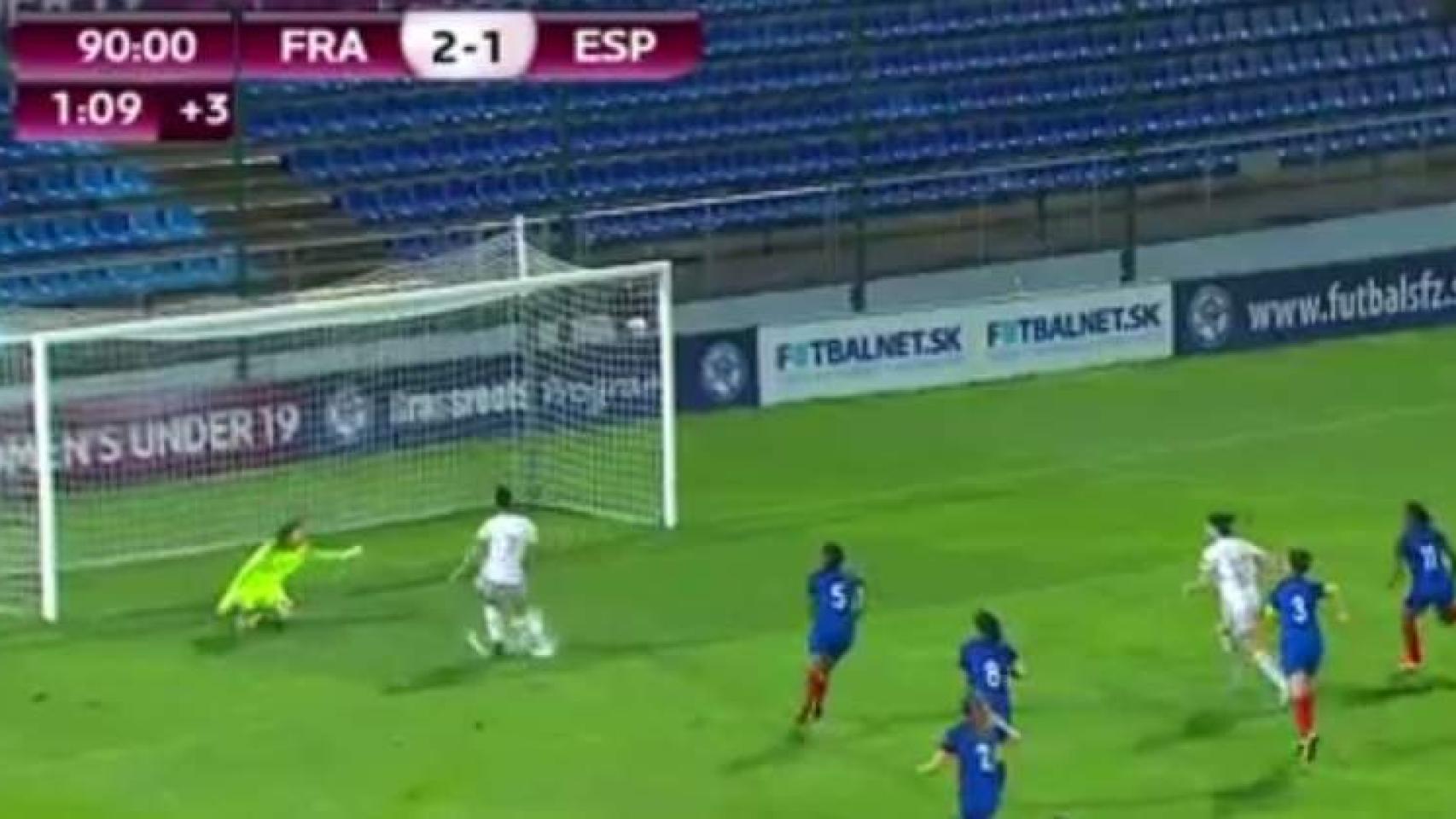 Momento del fallo en el Europeo sub-19 femenino.