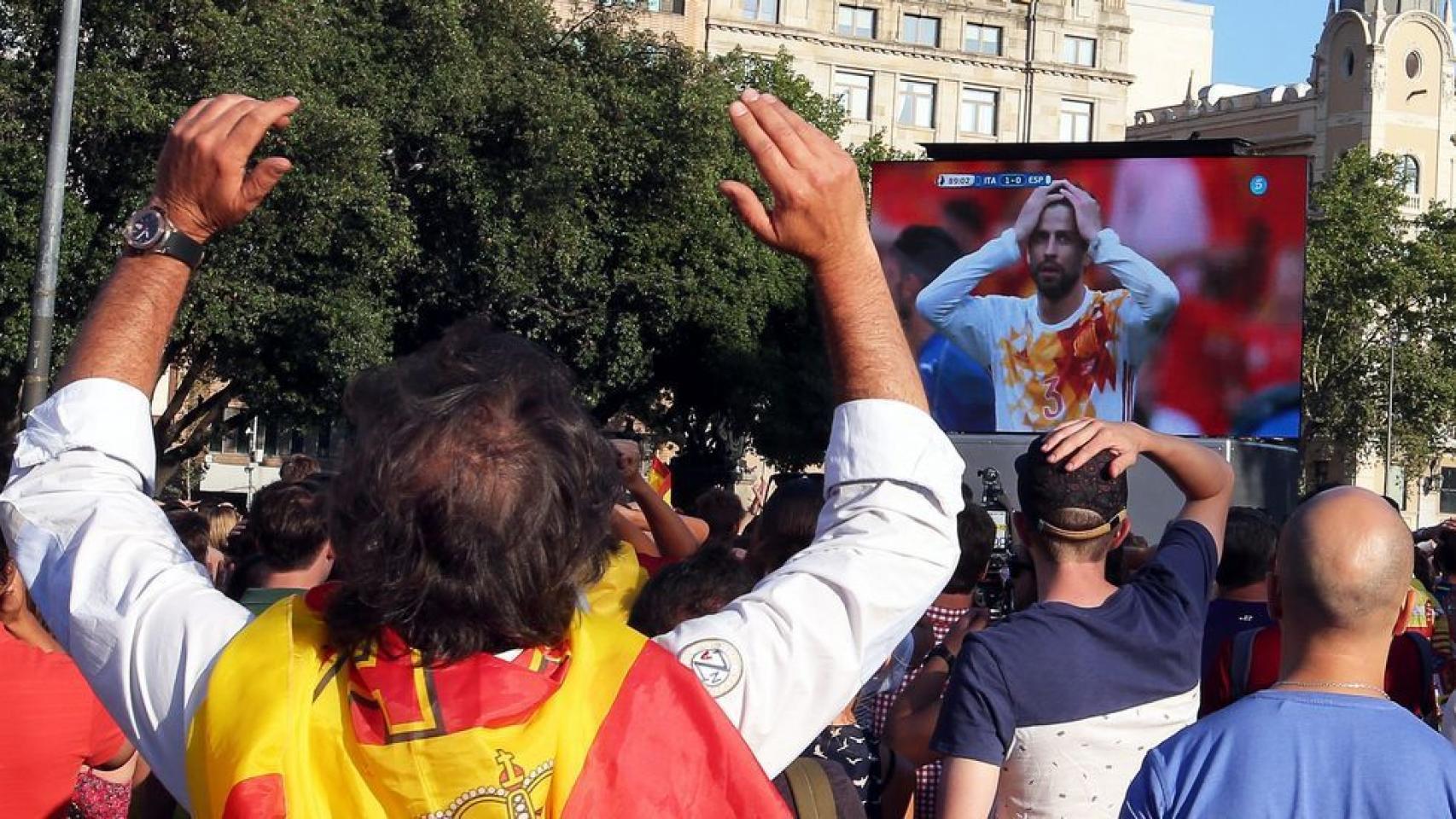 Barcelona sanciona a la plataforma que emitió partidos de la selección