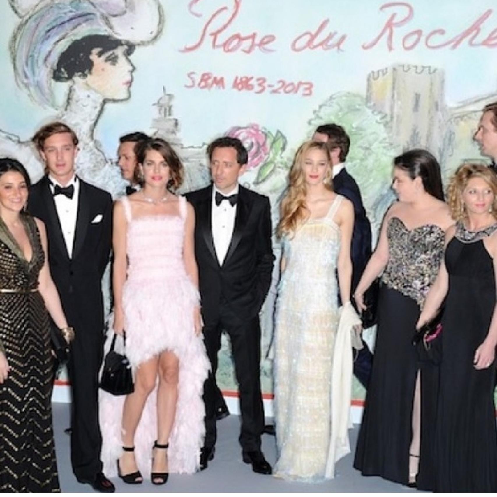 Carlota, el cisne del Baile de la Rosa.