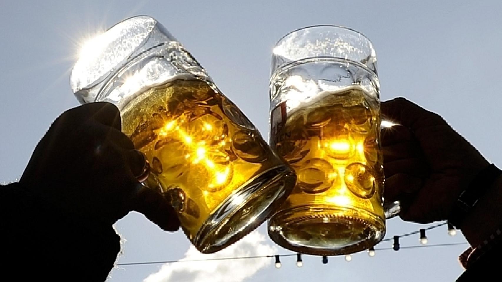 El 43% de los españoles dice que la cerveza es su bebida preferida