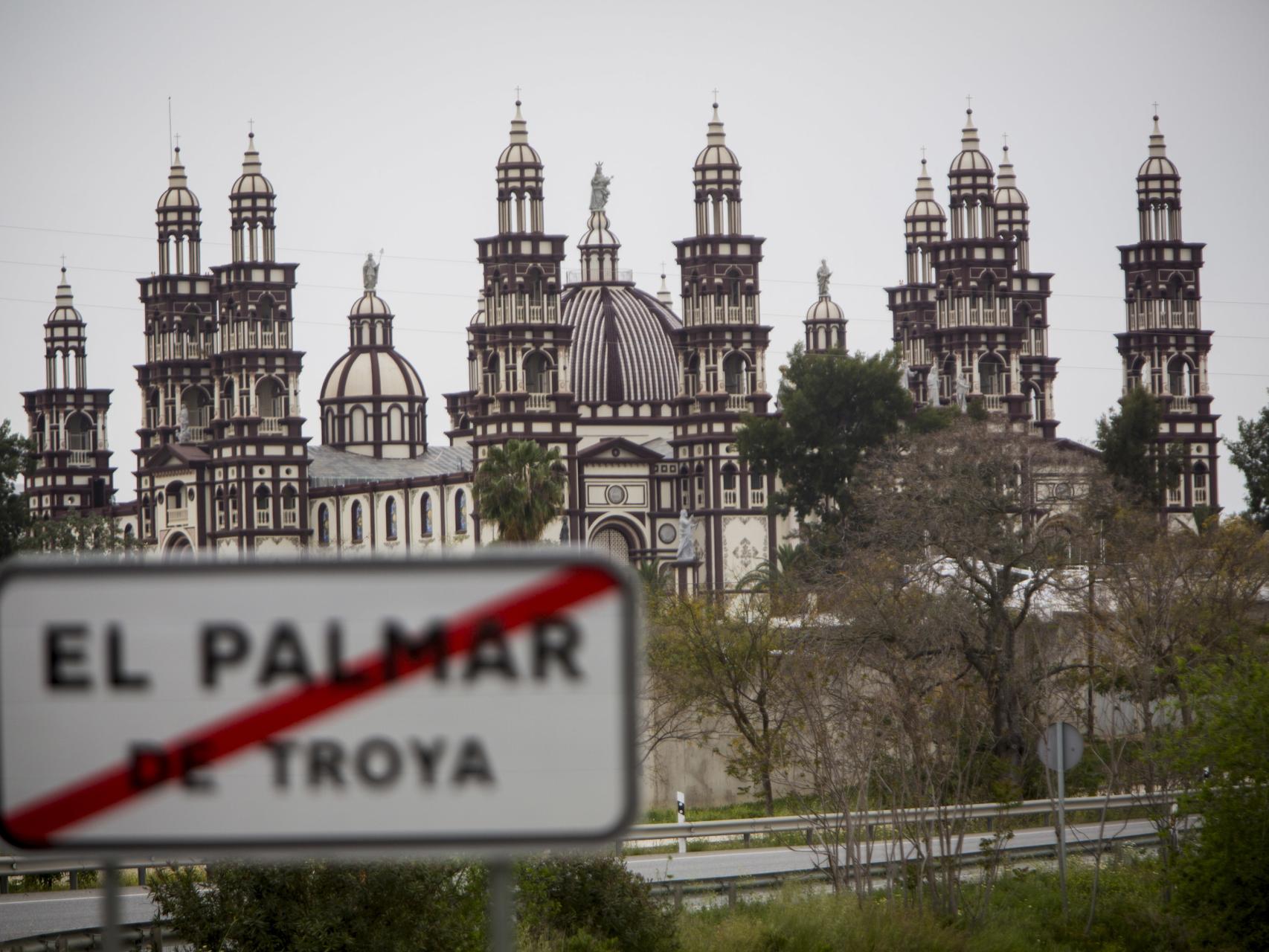 Sede de Orden de los Carmelitas de la Santa Faz, de El Palmar de Troya, Utrera (Sevilla)
