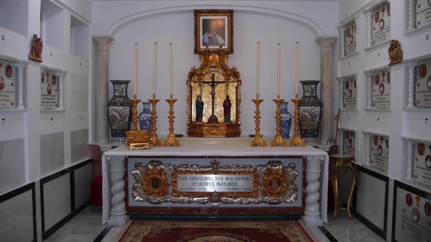 La cripta central de la Iglesia palmariana.