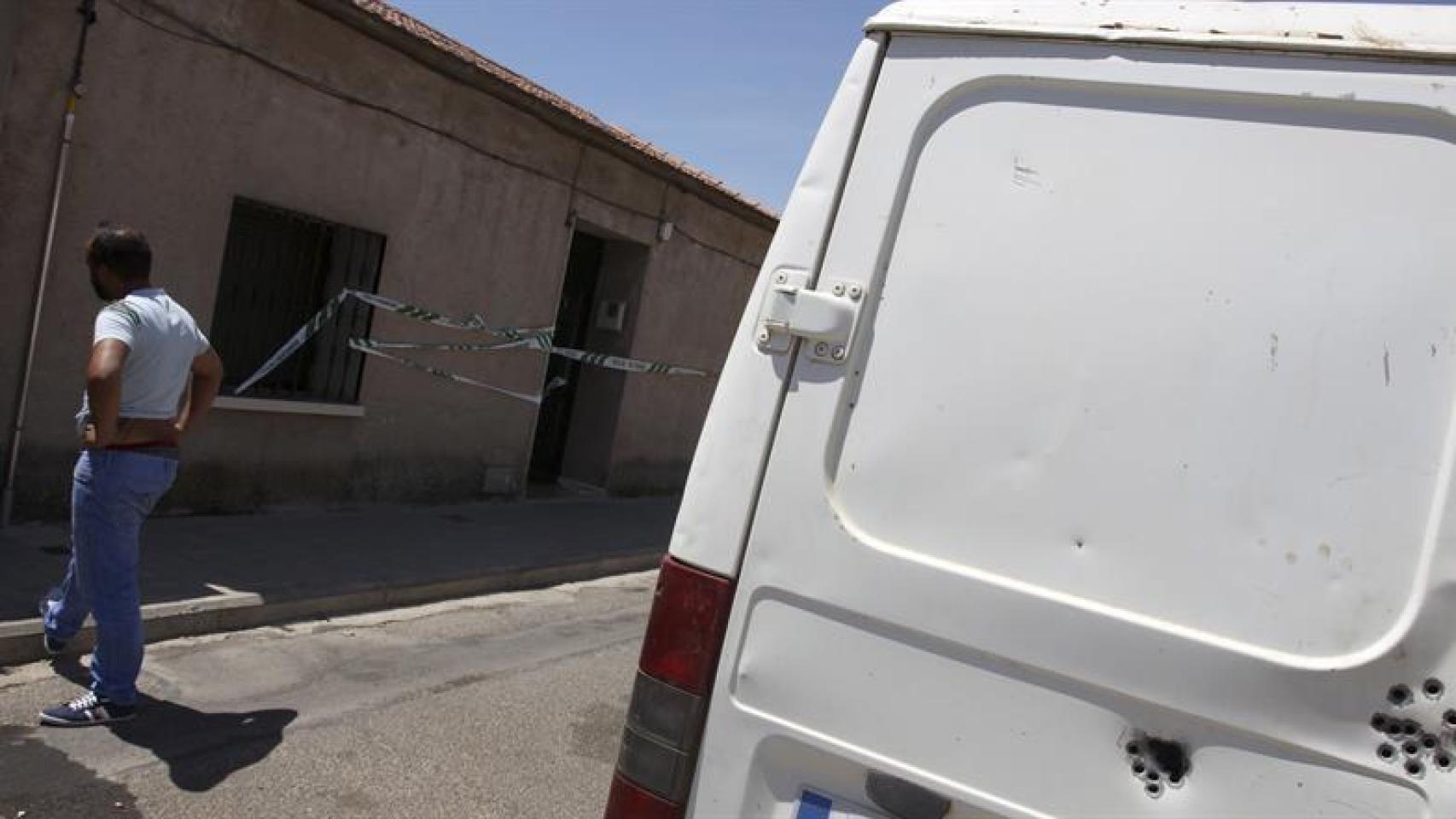 Cordón de seguridad de la Guardia Civil en Argamasilla.