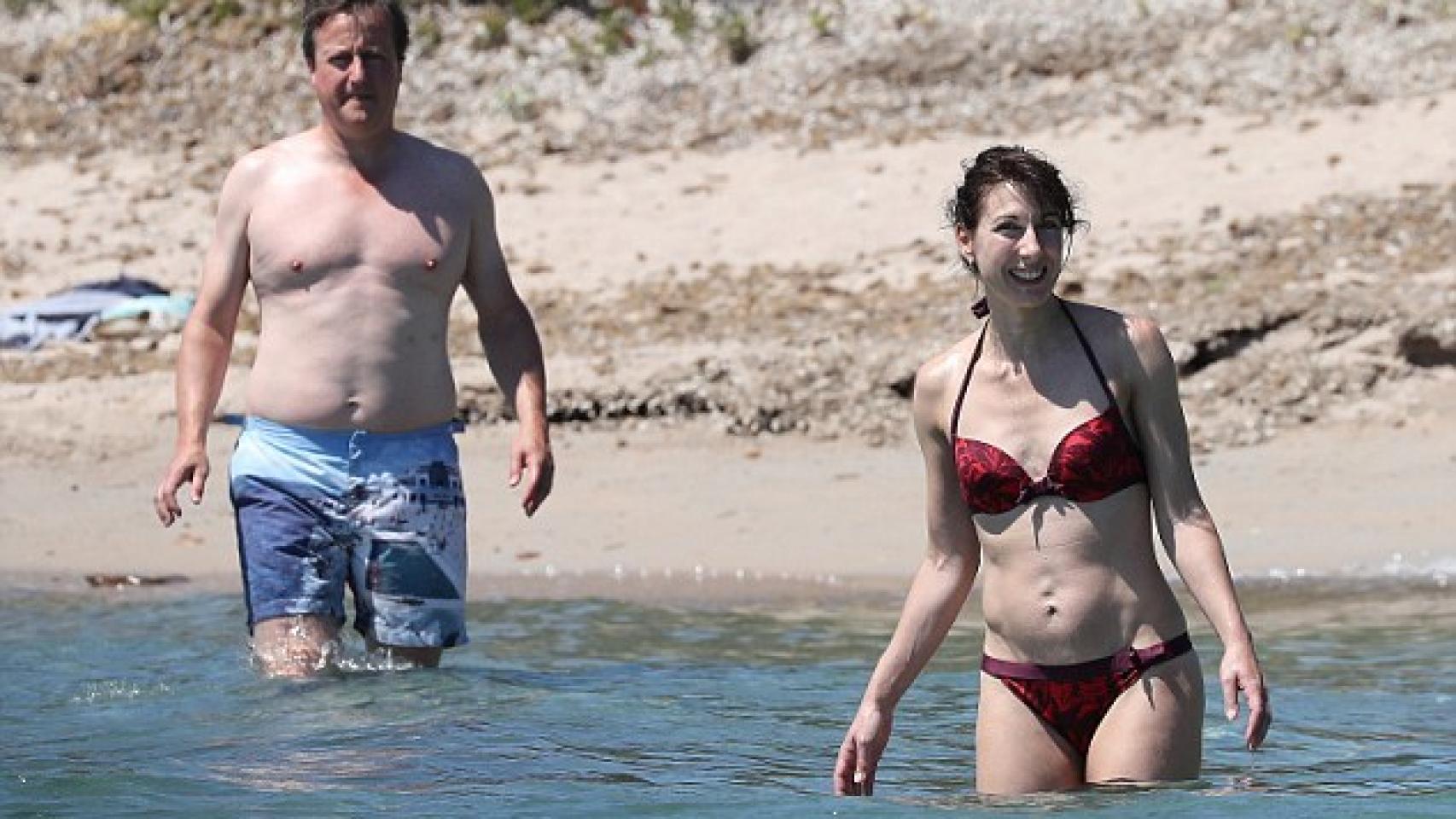 El ex primer ministro británico y su mujer de vacaciones en Córcega.