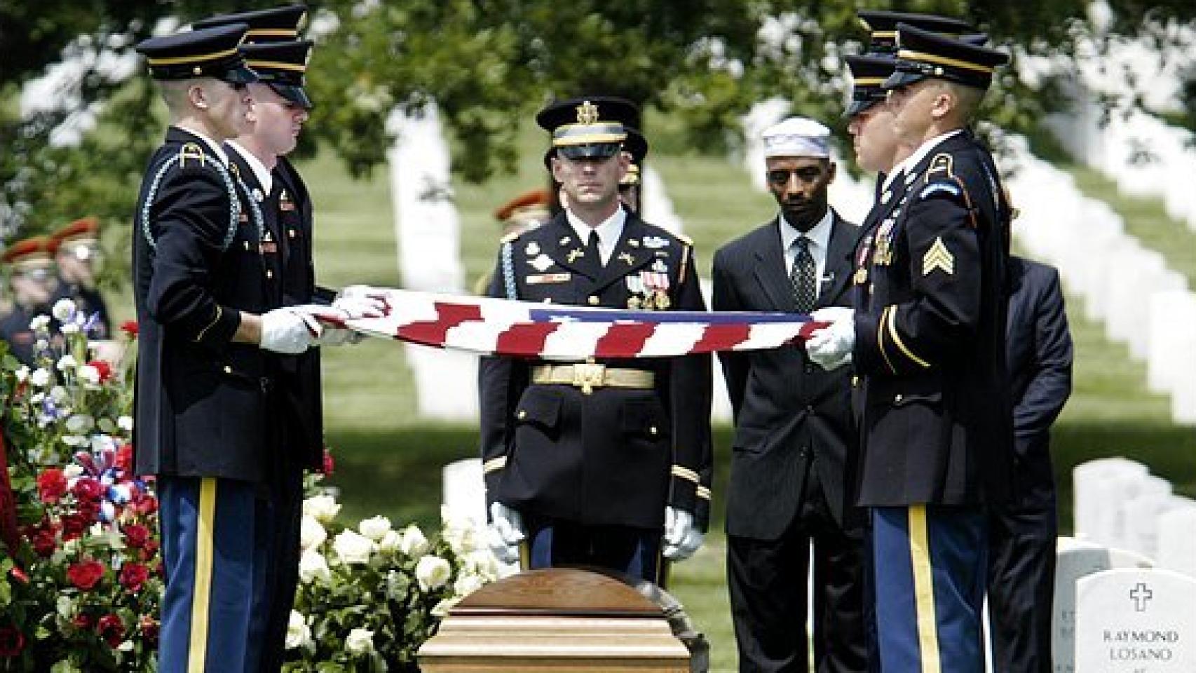 Una imagen del funeral de Humayun Khan en junio de 2004.