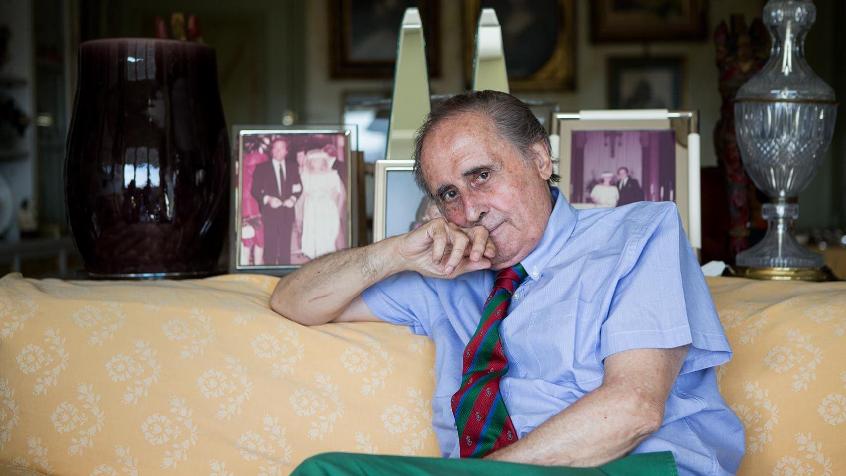 Peñafiel fue quien regaló a González su primer bonsai.