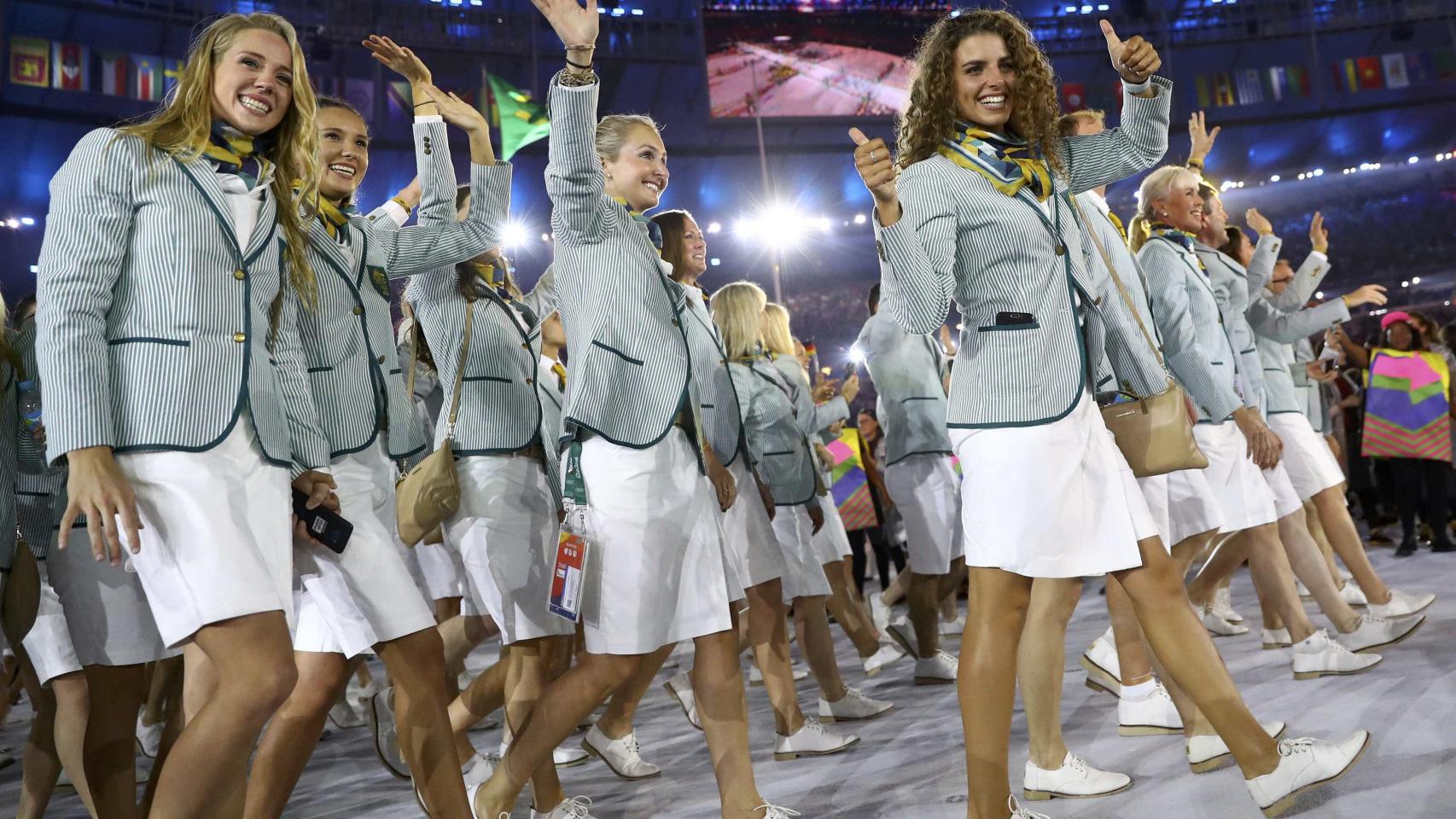 La delegación de Australia a su llegada al estadio de Maracaná