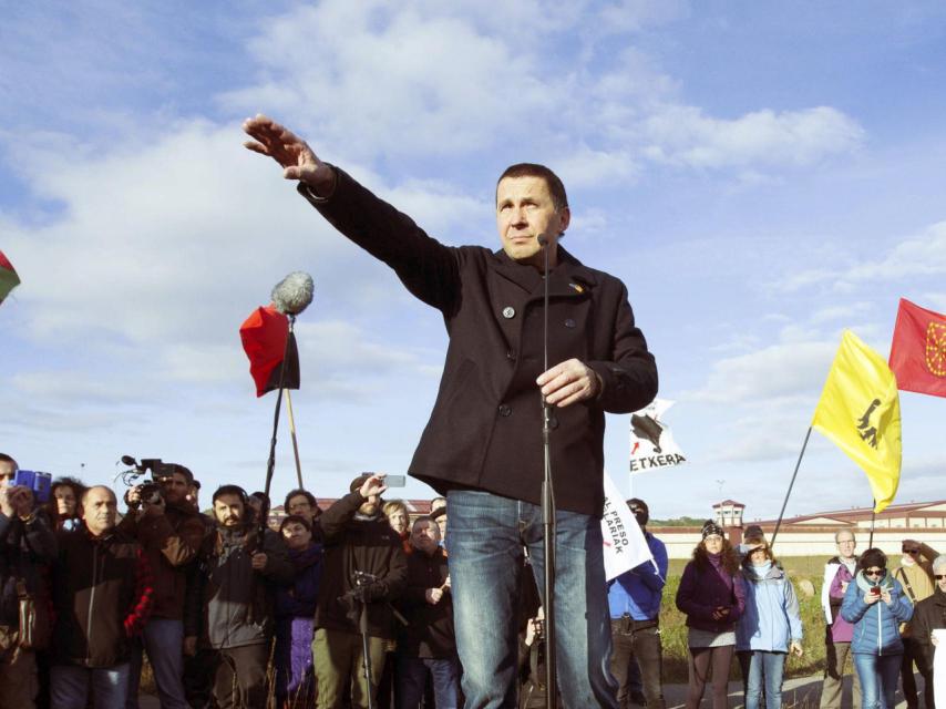 Arnaldo Otegi a su salida de la cárcel de Logroño.