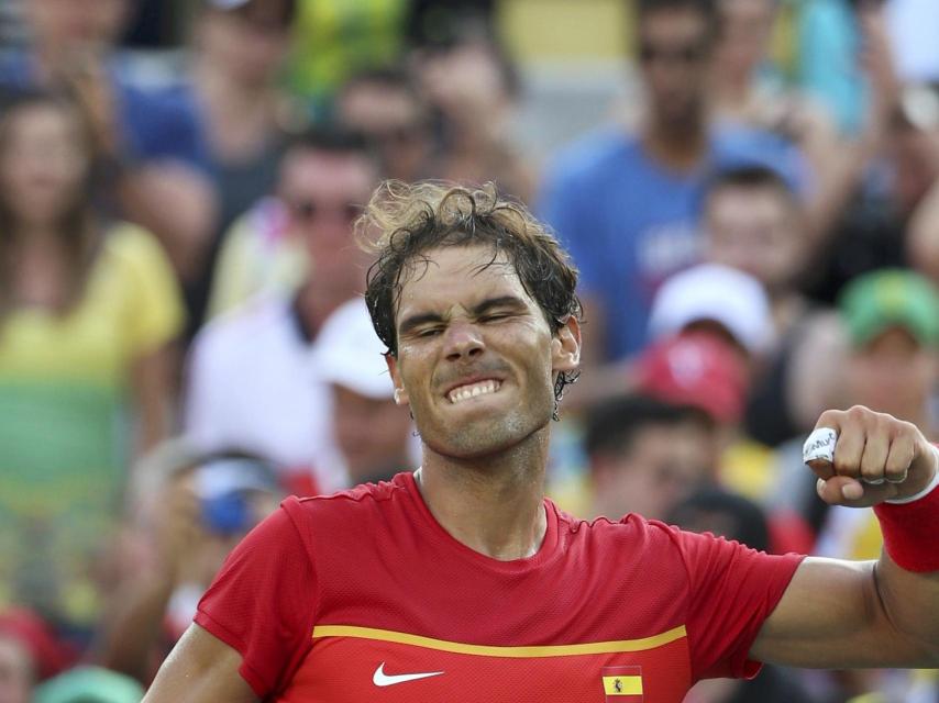 Nadal celebra con rabia un punto.