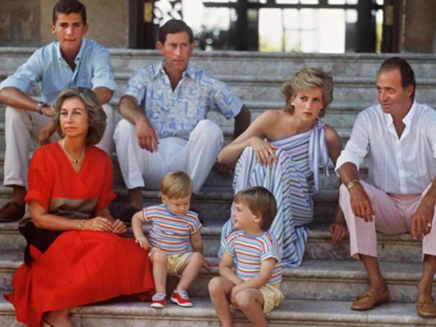 Don Juan Carlos y Doña Sofía ejercen de anfitriones en Marivent.