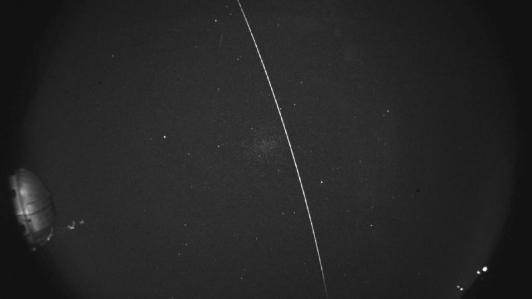 Perseida registrada por el proyecto AMOS-CI el 7 de agosto de 2015.