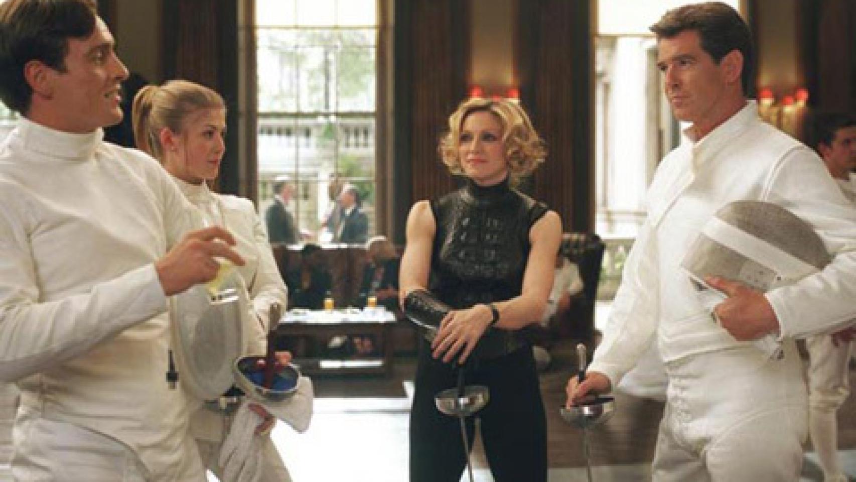 Fotograma de la película Muere otro día del Agente 007.