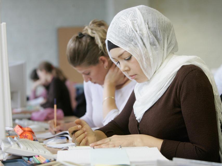 Las musulmanas de Reino Unido encuentran trabajo con mayor facilidad si renuncian al velo.