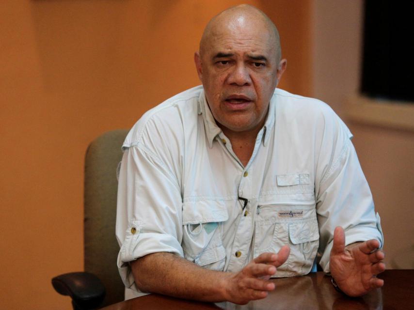 Jesus Torrealba defiende el derecho del pueblo a protestar de forma pacífica.