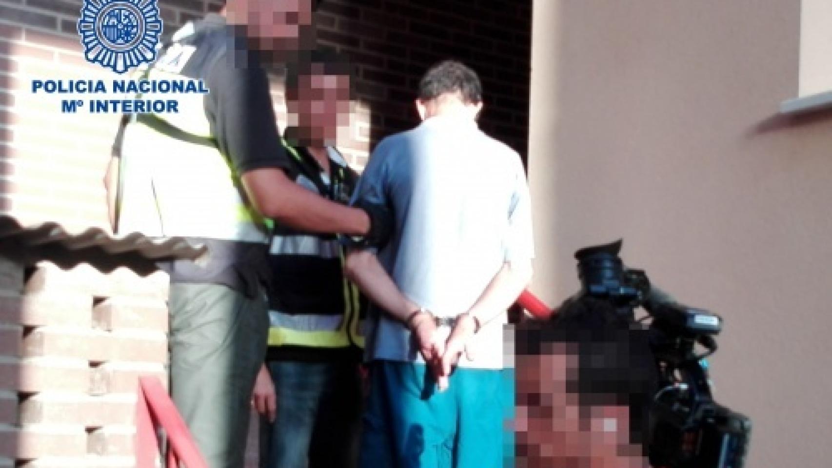 Pompeyo Miranda en el momento de su detención por el atraco de una joyería en Almería.